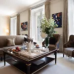 La Reserve Paris Hotel & Spa